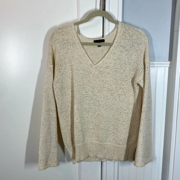 J. Crew Women's Flare Sleeve Swing Knit Sweater Ivory V-Neck style H7152 medium - Picture 1 of 8